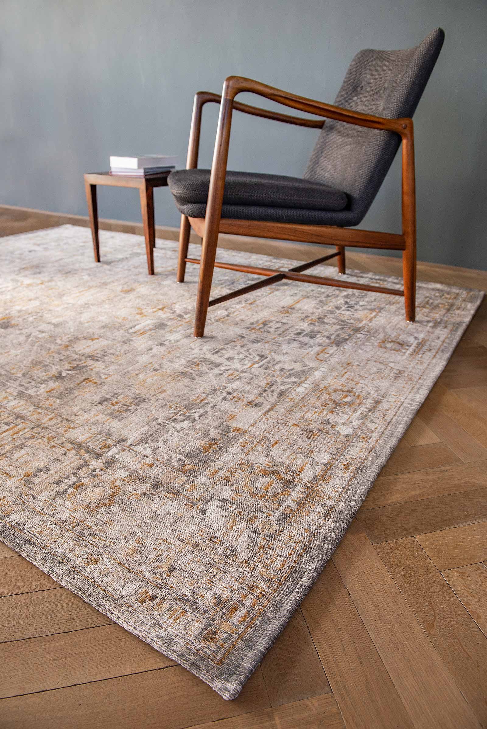 tapis Louis De Poortere LX 8884 Antiquarian Ushak Suleiman Grey interior 5