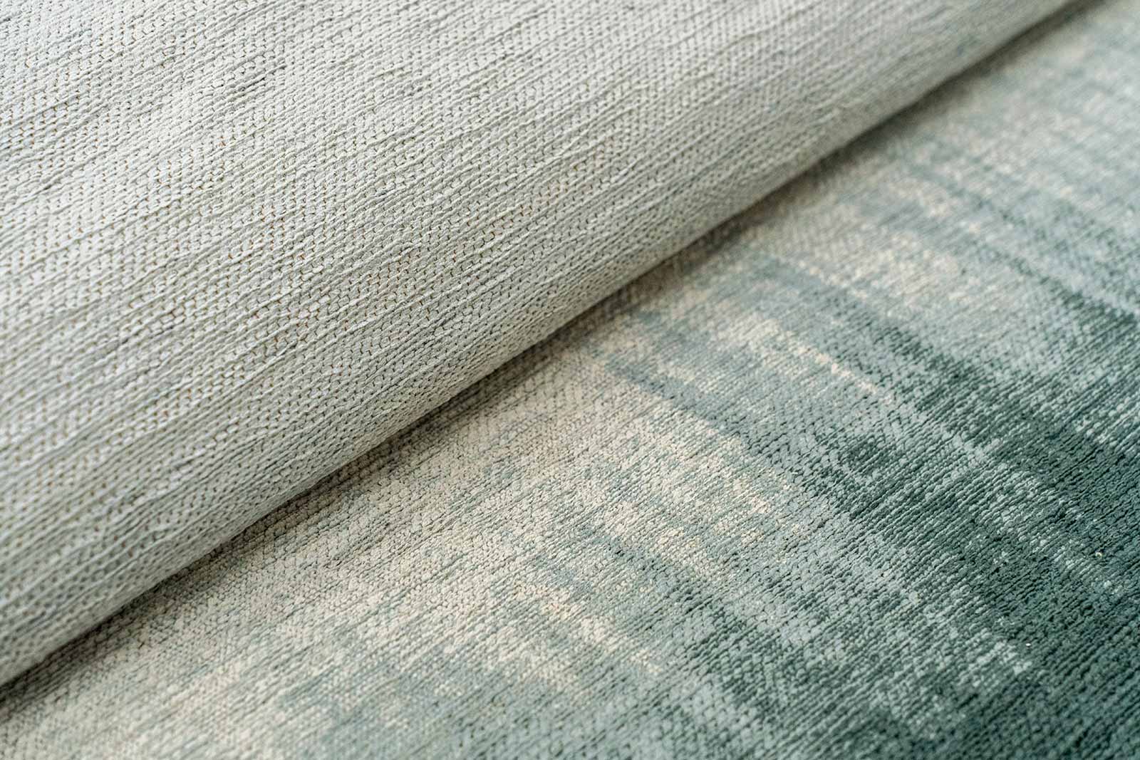Louis De Poortere tapis Meditation 2073 Sendai Deep Water fold 2